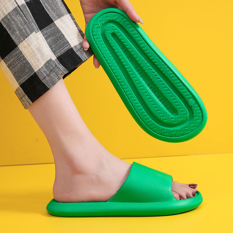 Sara Knudsen | Badesandalen mit Massagefußbett und rutschfester Sohle