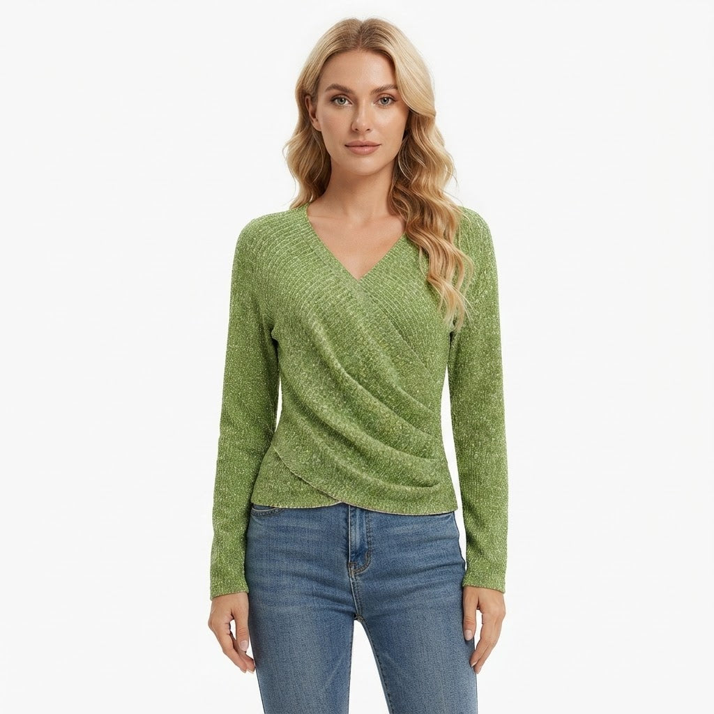 hedda-iversen-wrap-detalje-strikbluse-i-gron-model.jpg