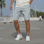 Simon Lindegaard | Hochtaillierte Shorts mit Kordelzug für Herren