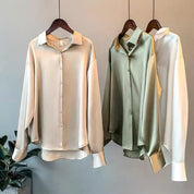 Trine Olsen | Satinbluse i Guld med Elegant Finish