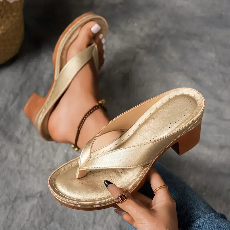 Elena Rossi | Slip-on sandalhæle med minimalistisk elegance