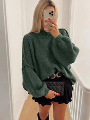 Harriet Sinclair | Oversize Efterårspullover i Beige – Blød & Varm Komfort