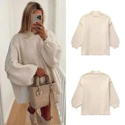 Harriet Sinclair | Oversize Efterårspullover i Beige – Blød & Varm Komfort
