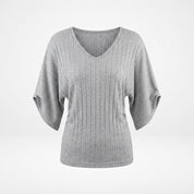 Mia Knudsen | Gerippte Bluse mit V-Ausschnitt und 3/4-Ärmeln