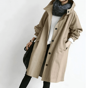 Amélie Rousseau | Oversized frakke med hætte og elegante knapper