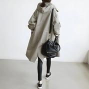 Amélie Rousseau | Oversized frakke med hætte og elegante knapper