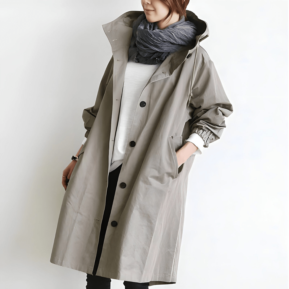 Amélie Rousseau | Oversized frakke med hætte og elegante knapper