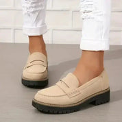 Rosalie Thornsby | Slip-On Loafers med Kraftig Sål i Sort