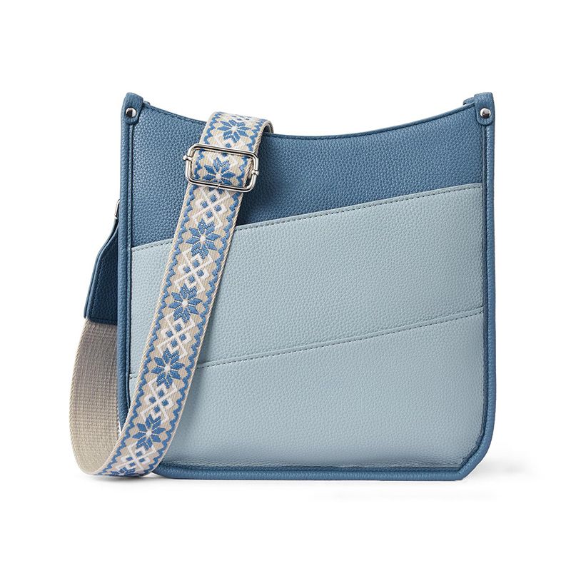 Trine Madsen | Crossbody taske i cognacbrun faux læder med boho skulderrem