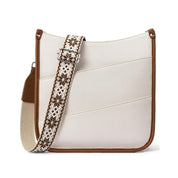 Trine Madsen | Crossbody taske i cognacbrun faux læder med boho skulderrem