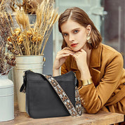 Trine Madsen | Crossbody taske i cognacbrun faux læder med boho skulderrem