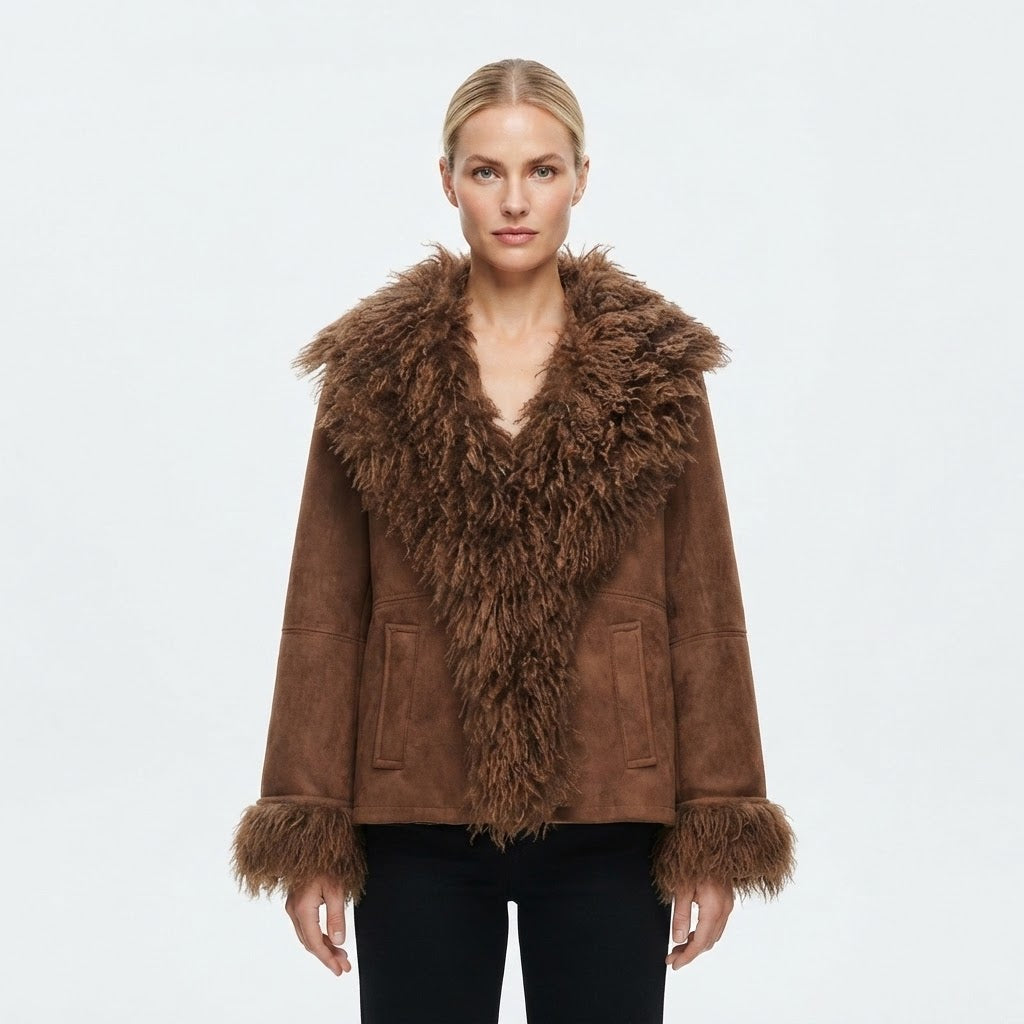 rikke-knudsen-faux-fur-jakke-med-luksurios-pelskrave-model.jpg