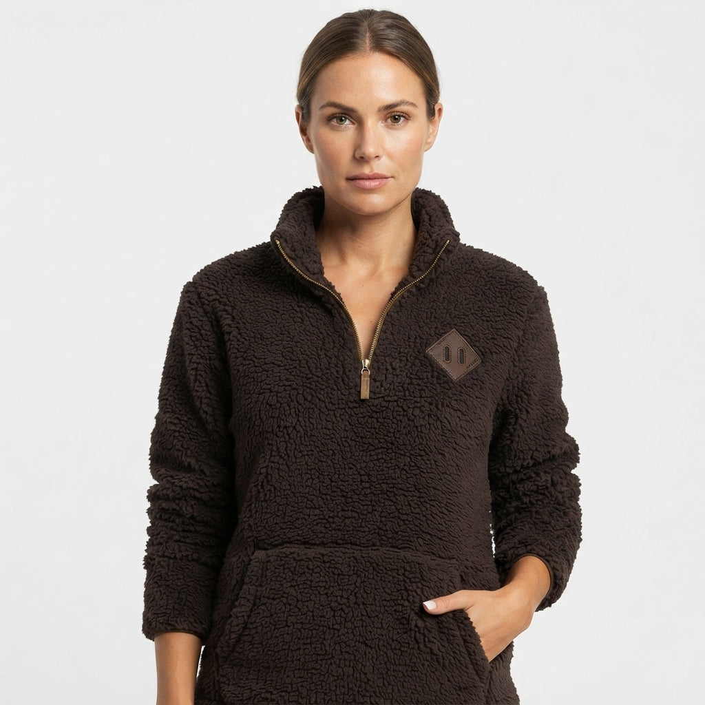 signe-berg-plysset-sherpa-pullover-med-halv-lynlas-model.jpg
