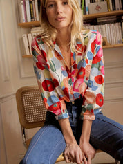 Marguerite Ashford | Blomstret Bluse med Farvefuldt Botanisk Mønster