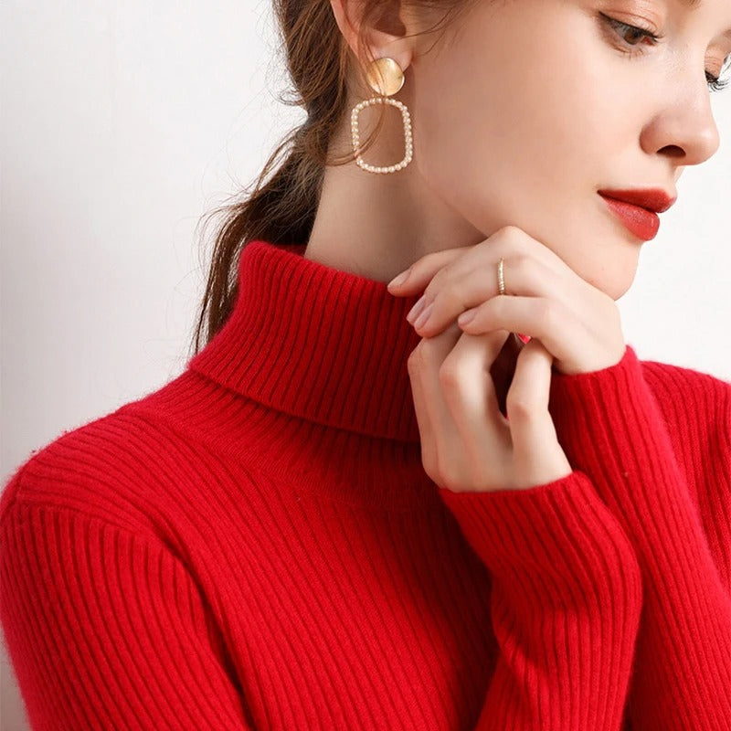 Mette Aagaard | Ribstrikket rullekrave-sweater til kvinder