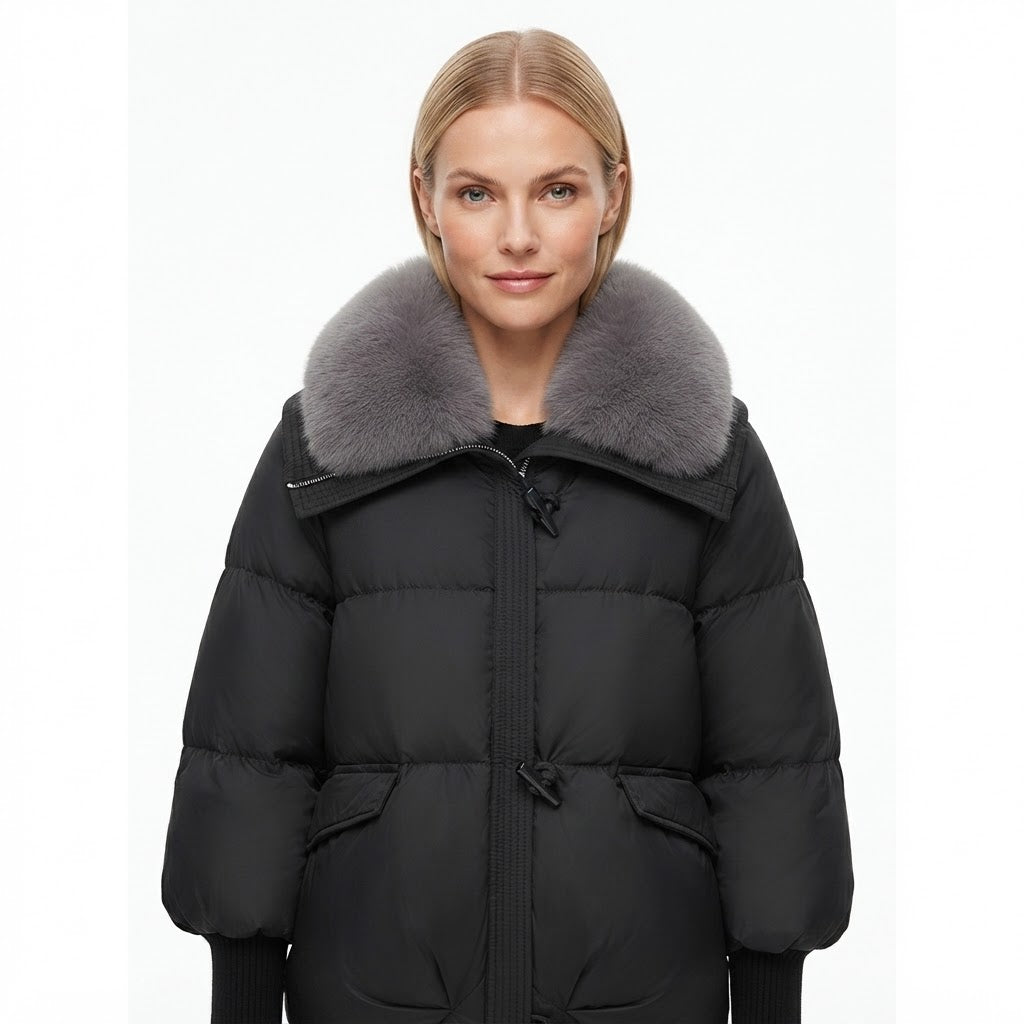 vibeke-hansen-kort-dunjakke-med-pelskrave-til-kvinder-model.jpg