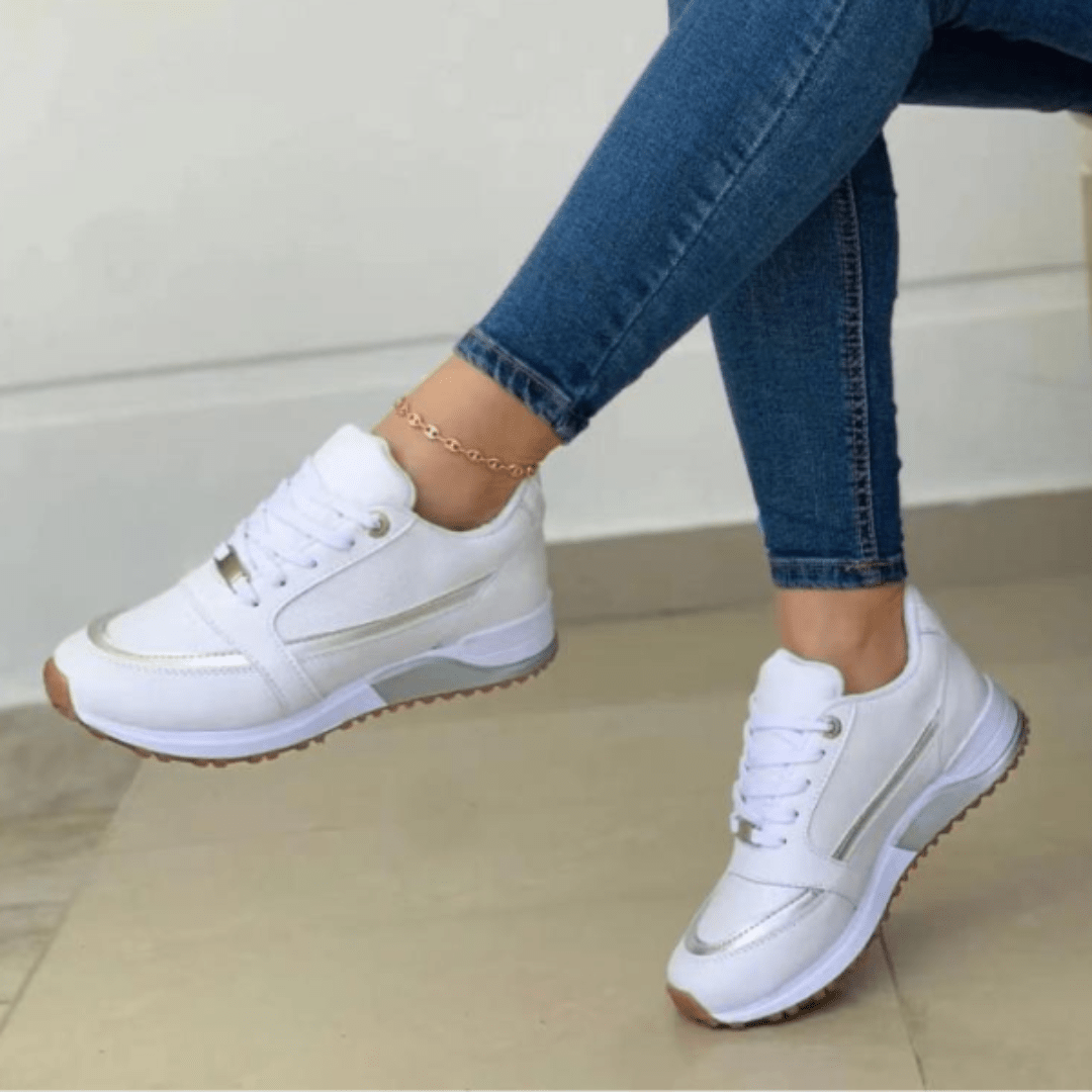 Alessia Moreau | Chunky sneakers med moderne metallic detaljer